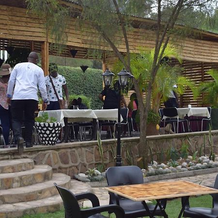 Acacia Hotel Mbarara Nyamitanga Buitenkant foto