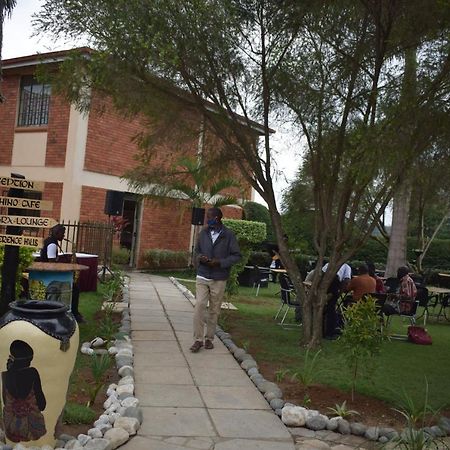 Acacia Hotel Mbarara Nyamitanga Buitenkant foto