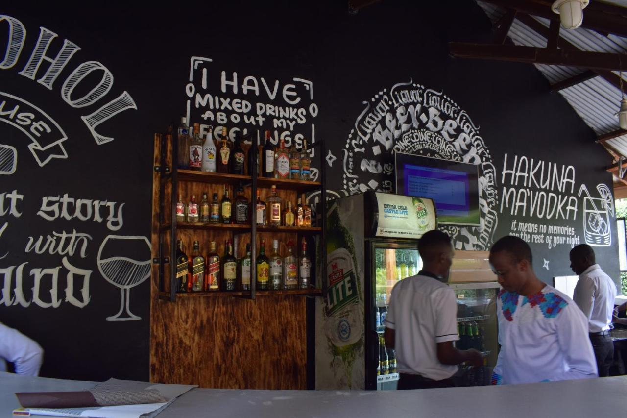 Acacia Hotel Mbarara Nyamitanga Buitenkant foto