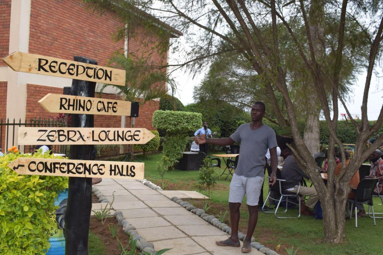 Acacia Hotel Mbarara Nyamitanga Buitenkant foto