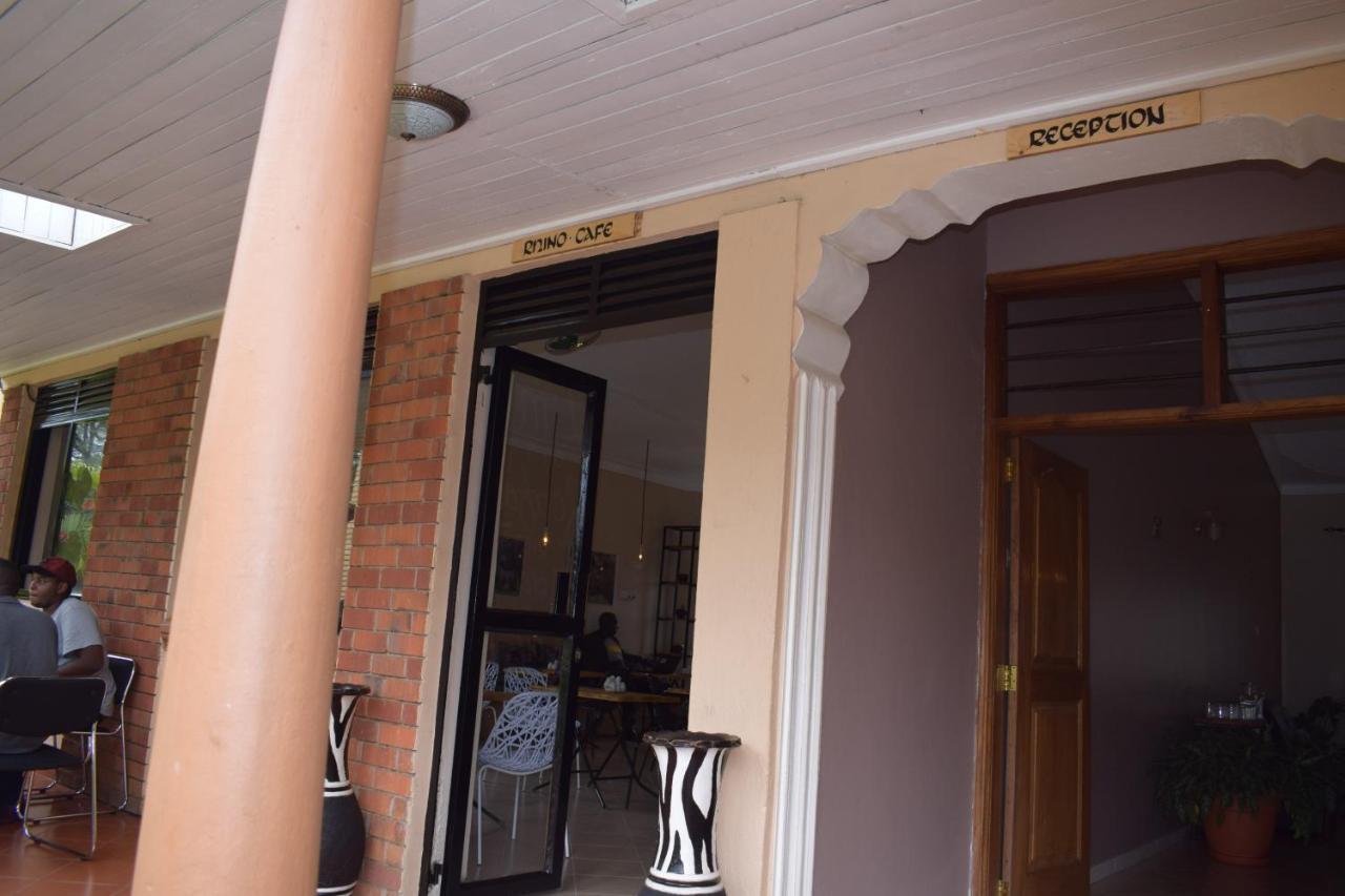Acacia Hotel Mbarara Nyamitanga Buitenkant foto