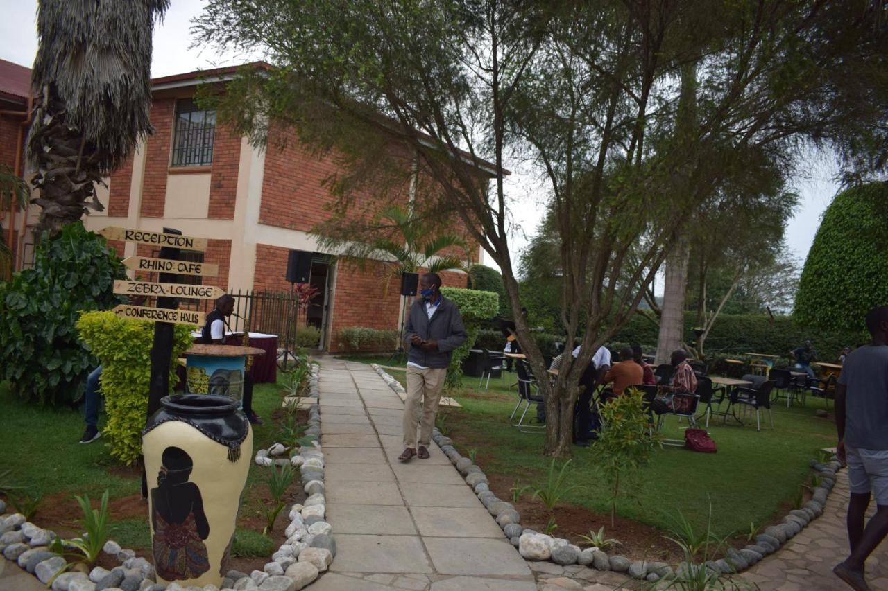 Acacia Hotel Mbarara Nyamitanga Buitenkant foto