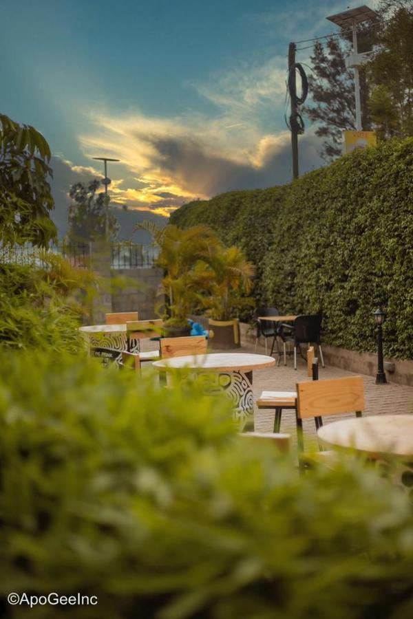 Acacia Hotel Mbarara Nyamitanga Buitenkant foto