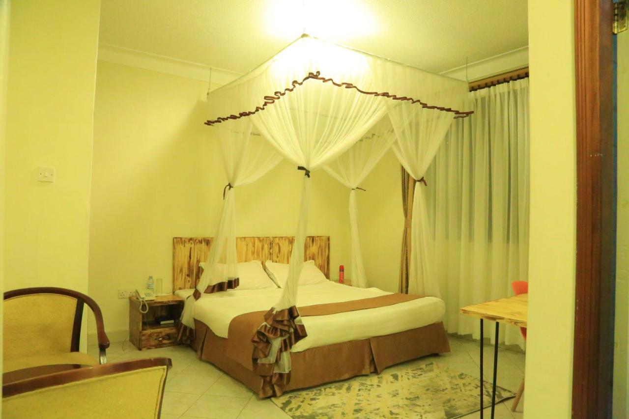 Acacia Hotel Mbarara Nyamitanga Buitenkant foto