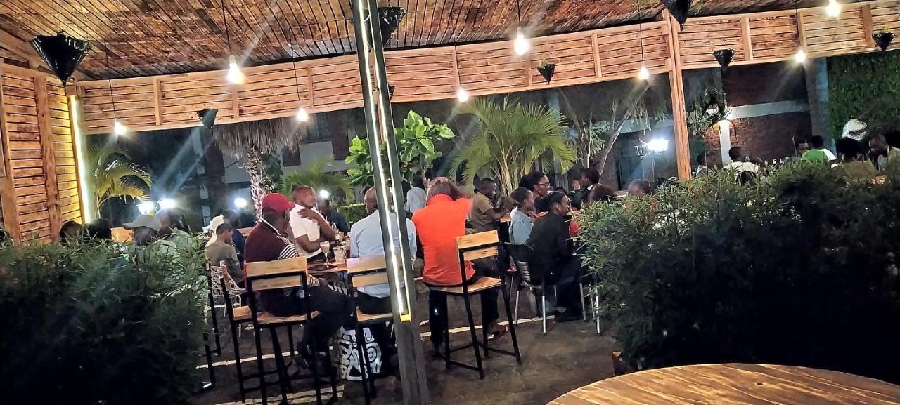 Acacia Hotel Mbarara Nyamitanga Buitenkant foto